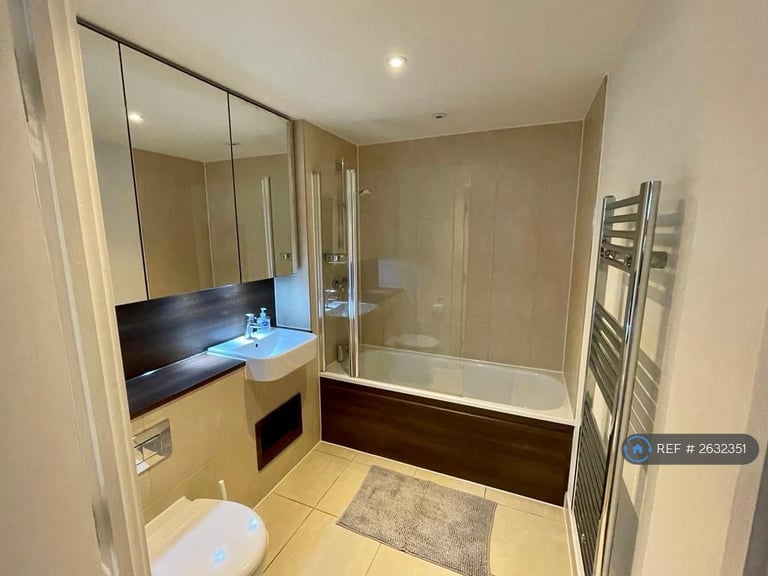 2 bedroom flat in Avon House, London, SW18 (2 bed) (#2632351)