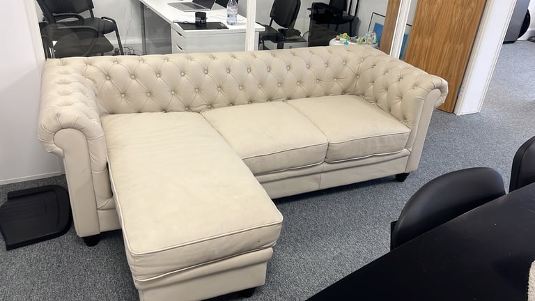 Premium Faux Leather Chesterfield Corner Sofa - Beige/Ivory RRP£1200