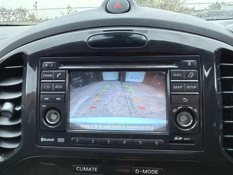 2011 Nissan Juke 1.6 Tekna Euro 5 5dr HATCHBACK Petrol Manual