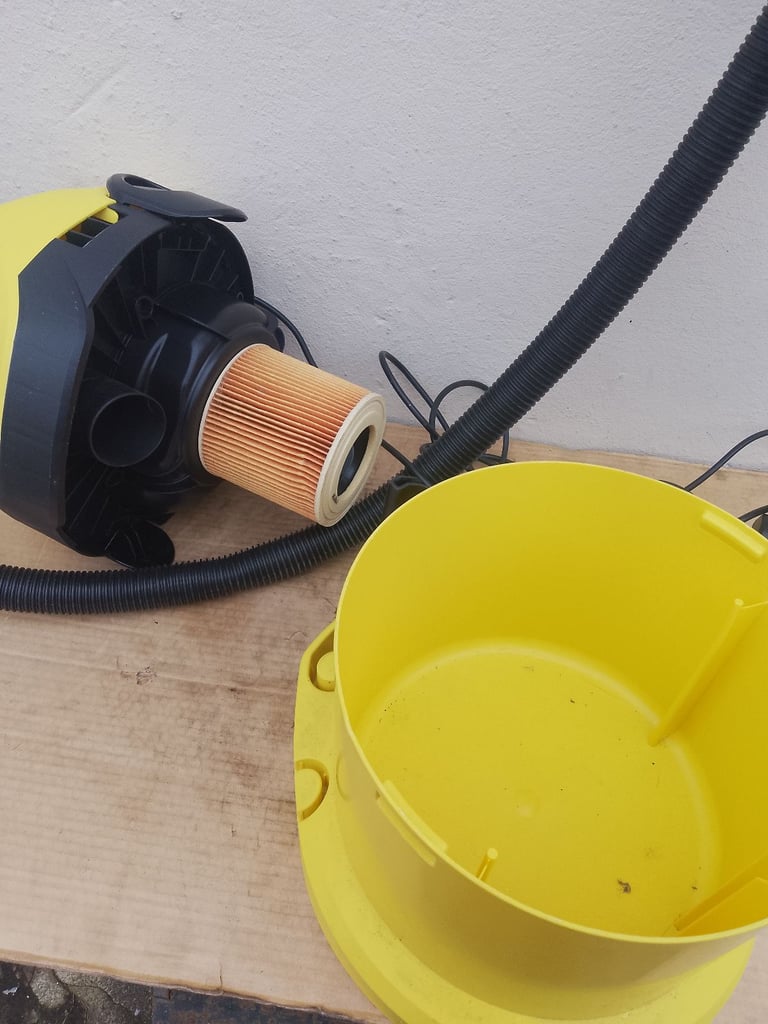 🛑 FREE DELIVERY 'KARCHER' WET AND DRY CYLINDER VACUUM CLEANER 