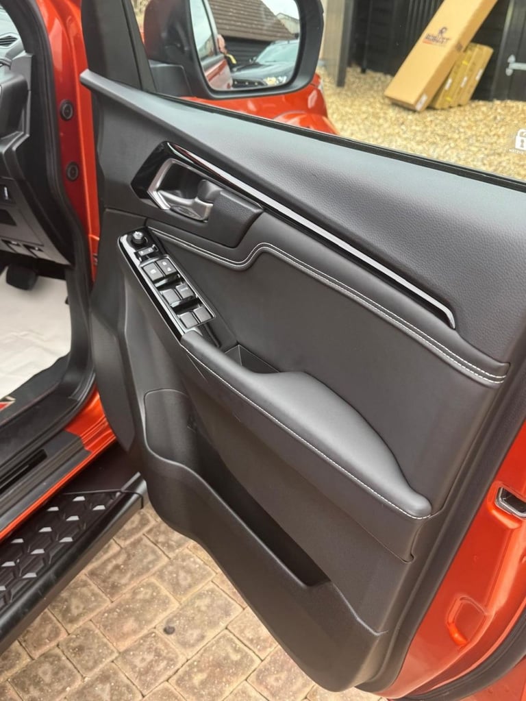 2023 Isuzu D-Max 1.9 TD Arctic Trucks AT35 Pickup Double Cab 4dr Diesel Auto 4WD Euro 6 (s/s PICK...