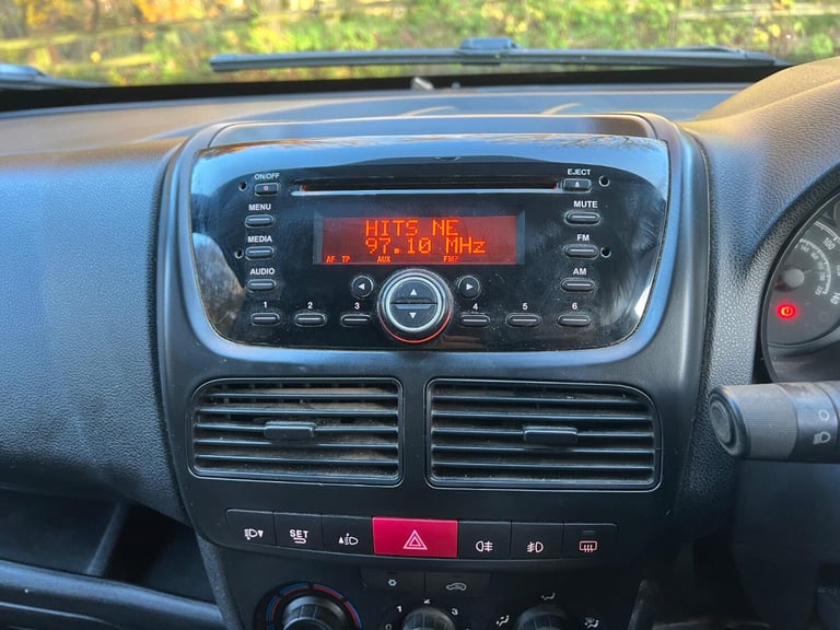VAUXHALL COMBO 1.6 CDTi 2300 16v White Auto Diesel 2016