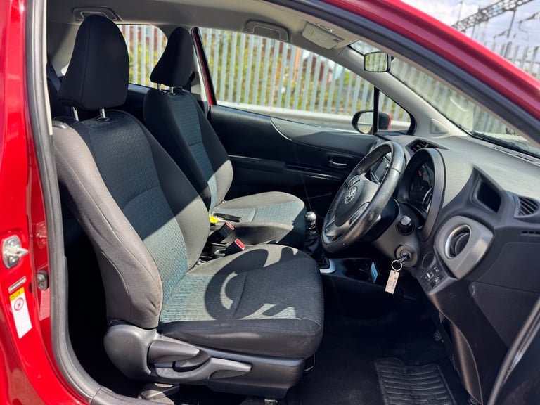 2013 Toyota Yaris 1.4 D-4D TR 3dr HATCHBACK Diesel Manual