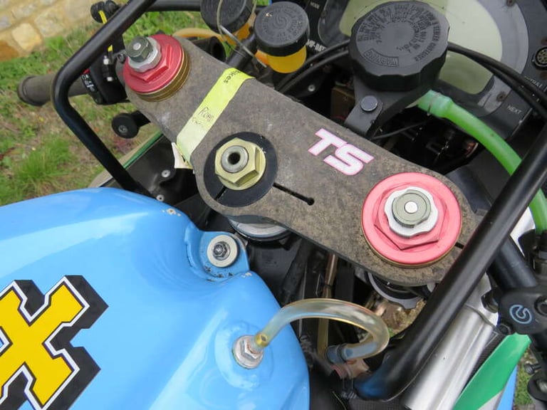  Suzuki GSX-R1000 K8 BSB Manual