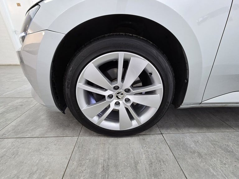 2016 Skoda Superb 2.0 TDI CR SE L Executive 4X4 5dr ESTATE DIESEL Manual