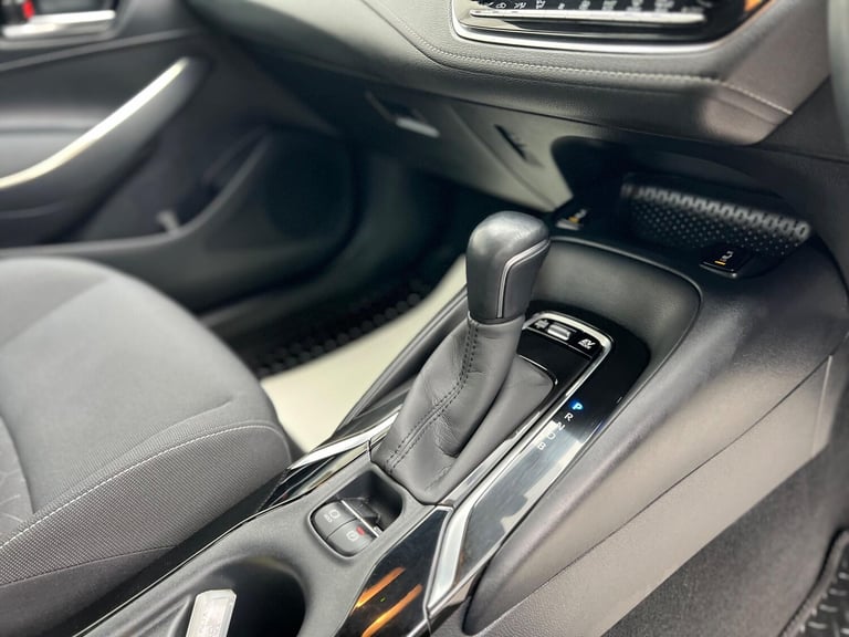 2019 Toyota Corolla 1.8 VVT-h Icon Tech Touring Sports CVT Euro 6 (s/s) 5dr ESTATE Petrol/Electri...