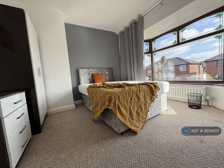 1 bedroom in Chesterton Grove, Manchester, M43 (#2658407)