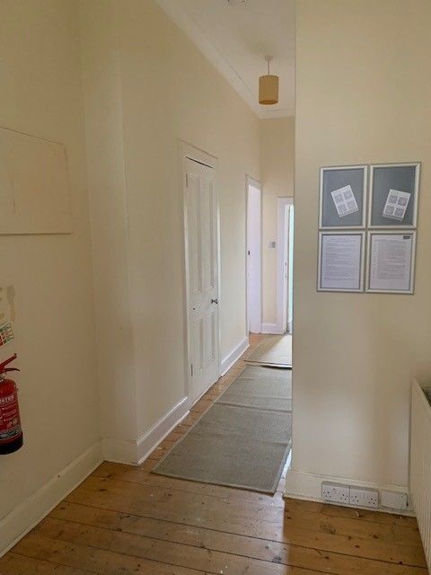 Very spacious, top floor, 3 bedroom, HMO flat - available NOW