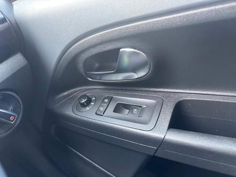 VOLKSWAGEN UP 1.0 High up! 2014