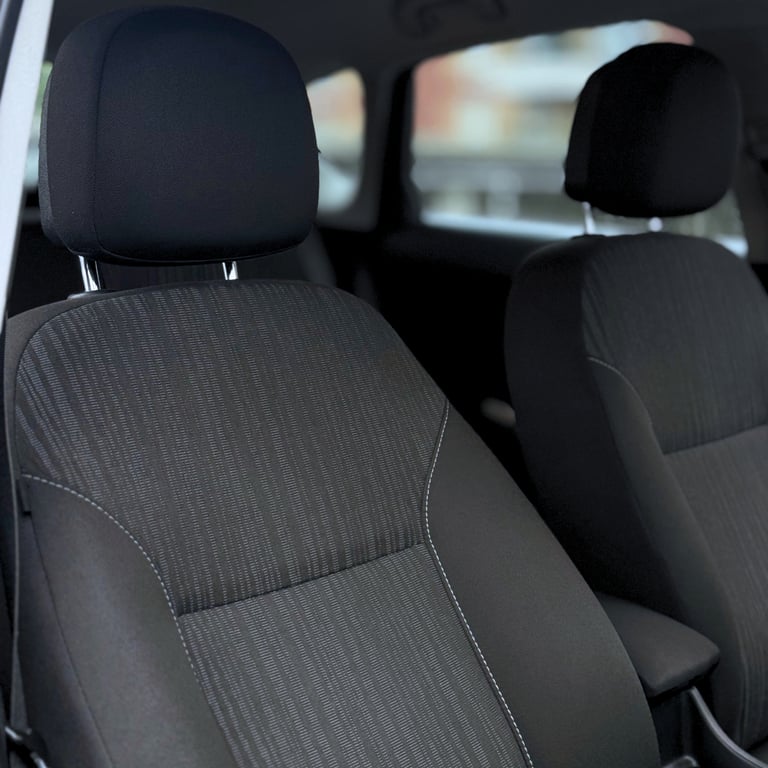 Vauxhall, ASTRA, Hatchback, 2011, Manual, 1598 (cc),5 doors - Image 10