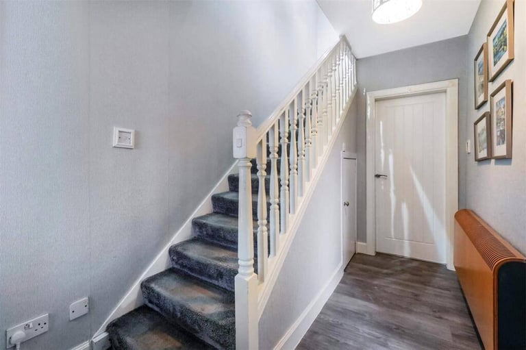 🖤✨Whitechapel Lifestyle: Spacious Double Room Availble Now!