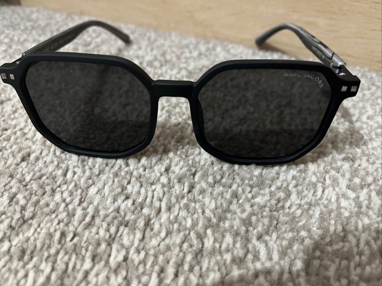 Marc Jacob’s sunglasses brand new condition 