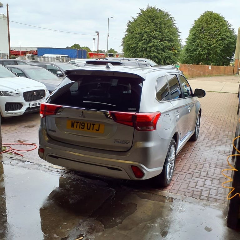 2019 19 MITSUBISHI OUTLANDER 2.4H TWINMOTOR 13.8KWH 4H SUV 5DR PETROL PLUG-IN HY