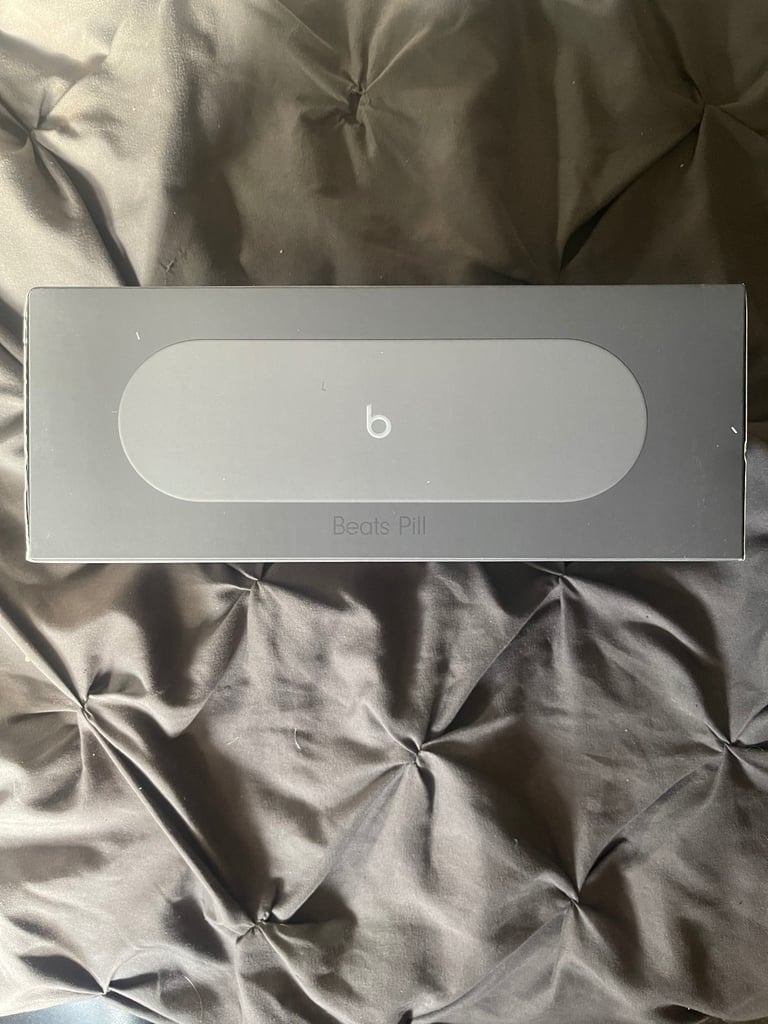 Beats Pill x Kim Kardashian Wireless Bluetooth Speaker Light Grey