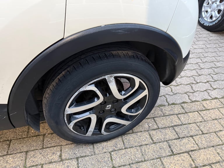 Renault, CAPTUR, Hatchback, 2014, Manual, 1461 (cc), 5 doors