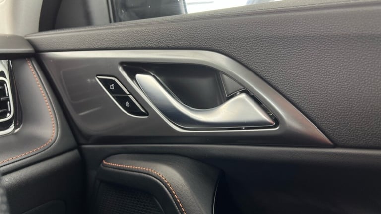 2024 MG MG HS 1.5 T-GDI Trophy 5dr DCT Hatchback Petrol Automatic