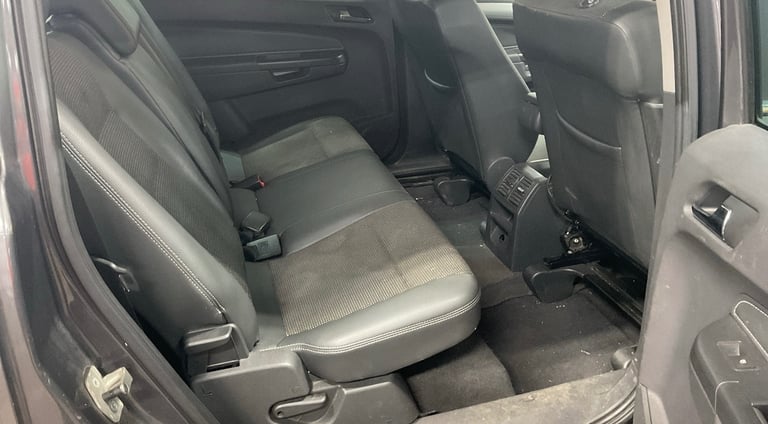 2011 Vauxhall Zafira 1.8i Design 5dr MPV Petrol Manual