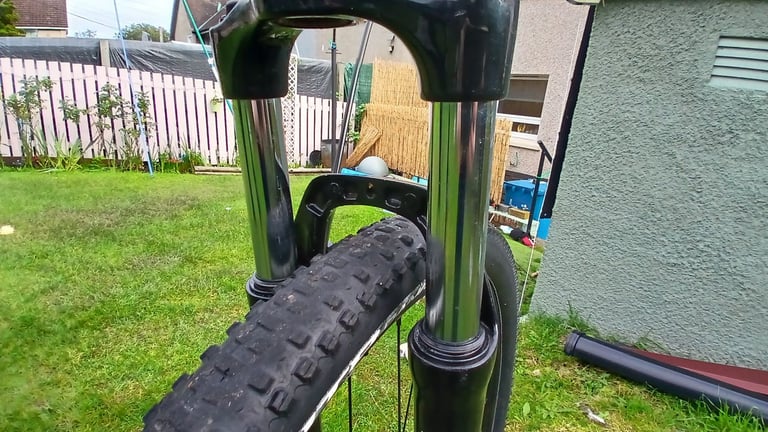 Hardtail Cannondale trail bike