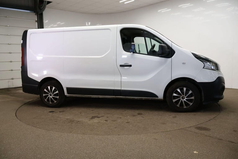 2016 Renault Trafic 1.6 dCi ENERGY 27 Business SWB Standard Roof Euro 5 (s/s) 5dr PANEL VAN Diese...