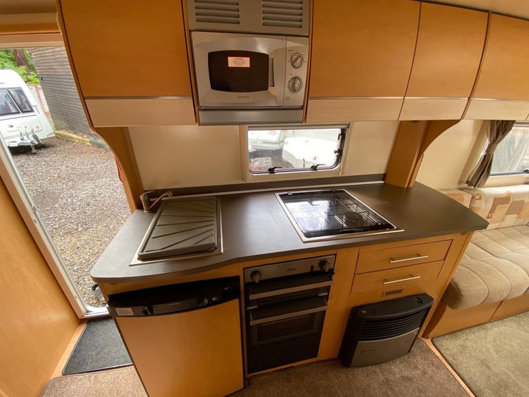 BAILEY PEGASUS 514 - 2010 - 4 BERTH - END WASHROOM - MOVER - BARGAIN 