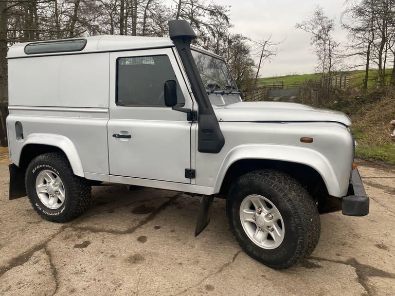 2008 Land Rover Defender 90 2.4 TDCi County Hard Top SUV 4WD SWB Euro 4 3dr PANEL VAN Diesel Manual
