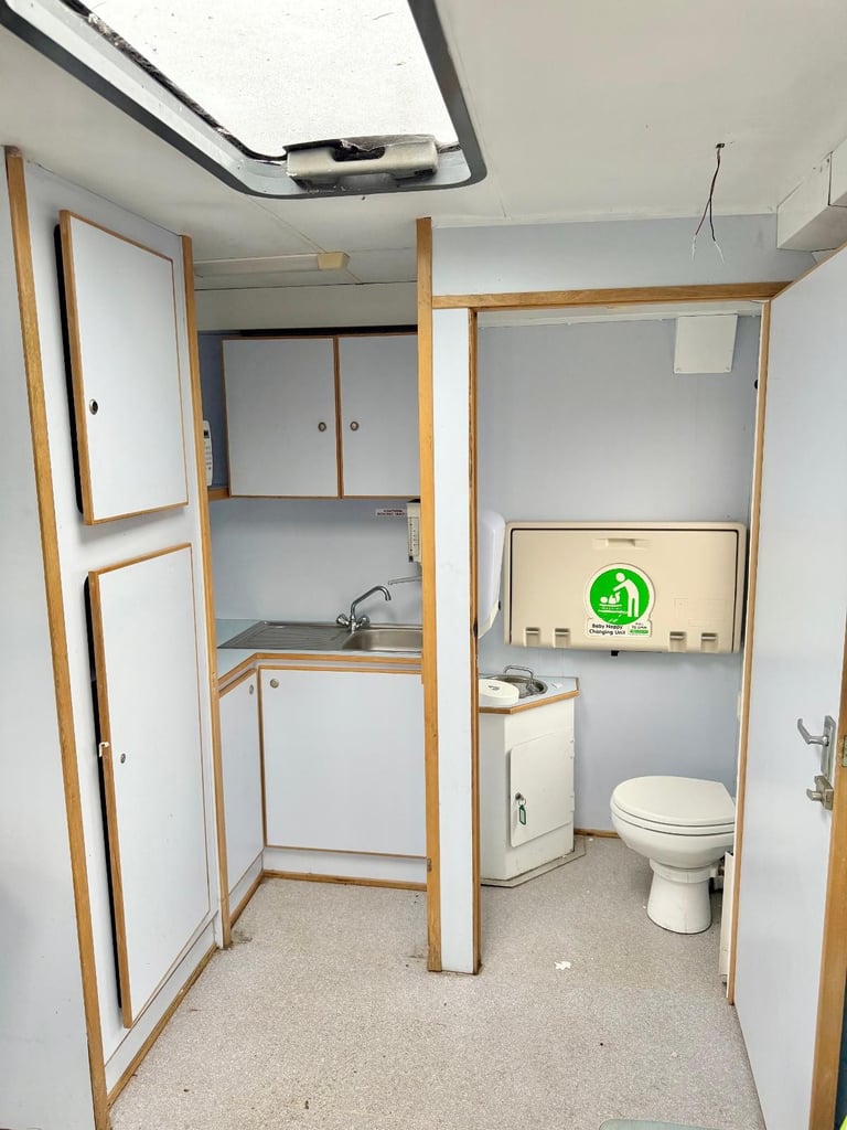 2008 DAF LF45.220 EXHIBITION BUS CAMPER MOTORHOME RACEVAN PROJECT 70,000 MILES