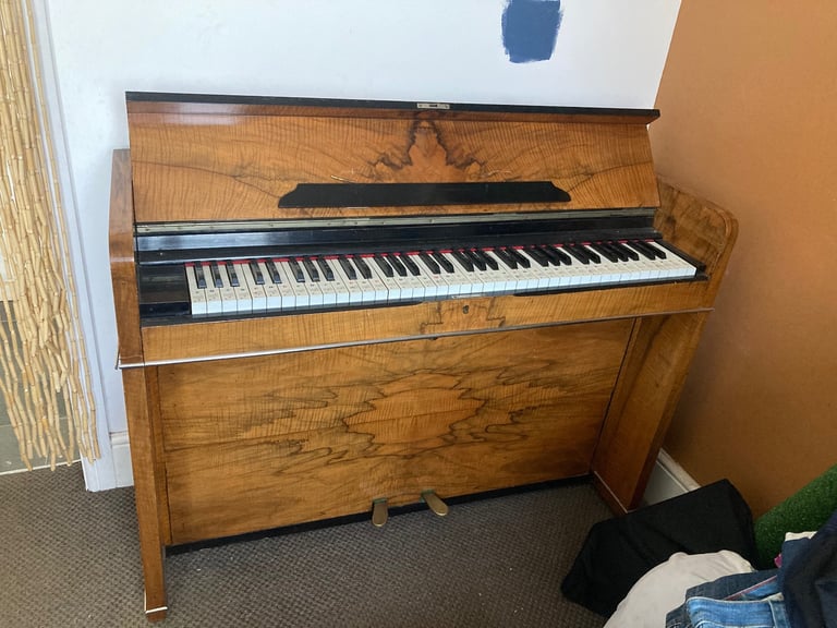 image for Bijouette cottage piano