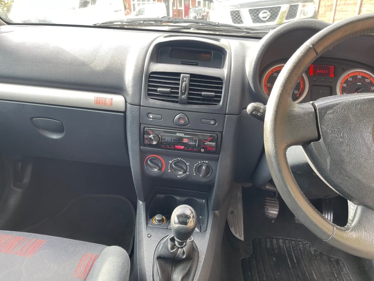 Renault, CLIO, Hatchback, 2004, Manual, 1461 (cc), 3 doors