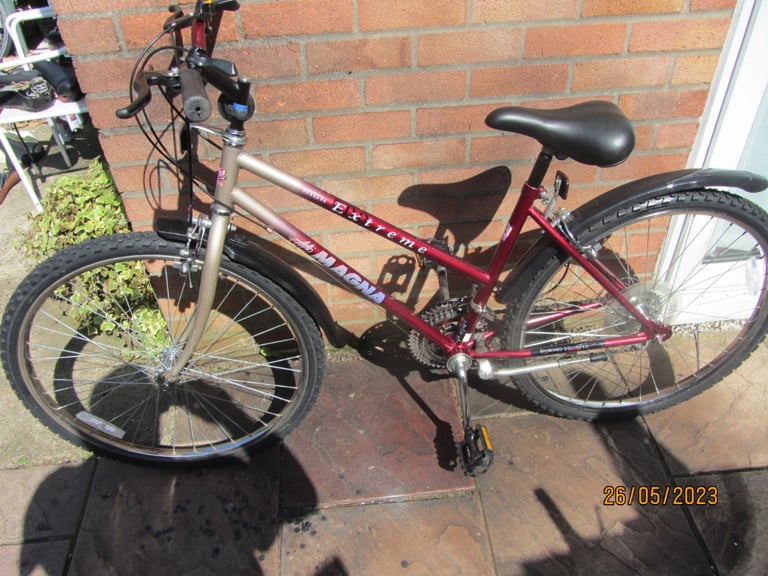 ladies magna mountain bike in very good condition and full working order