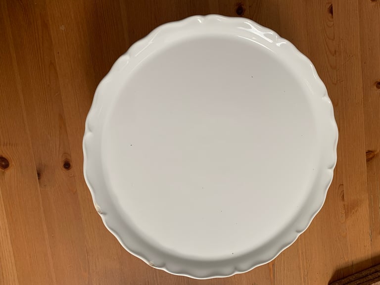 Ceriart S.A. Portugal White 13 inch Cake Stand with scalloped rim