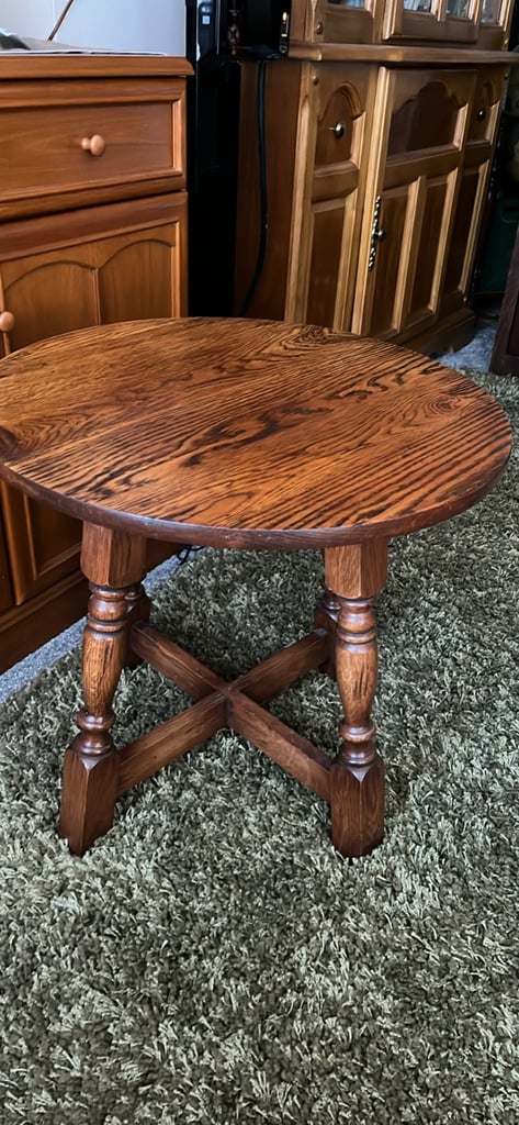 Oak side table 