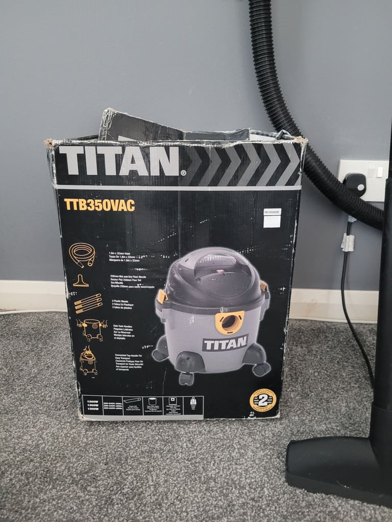 Titan wash /dry hoover 