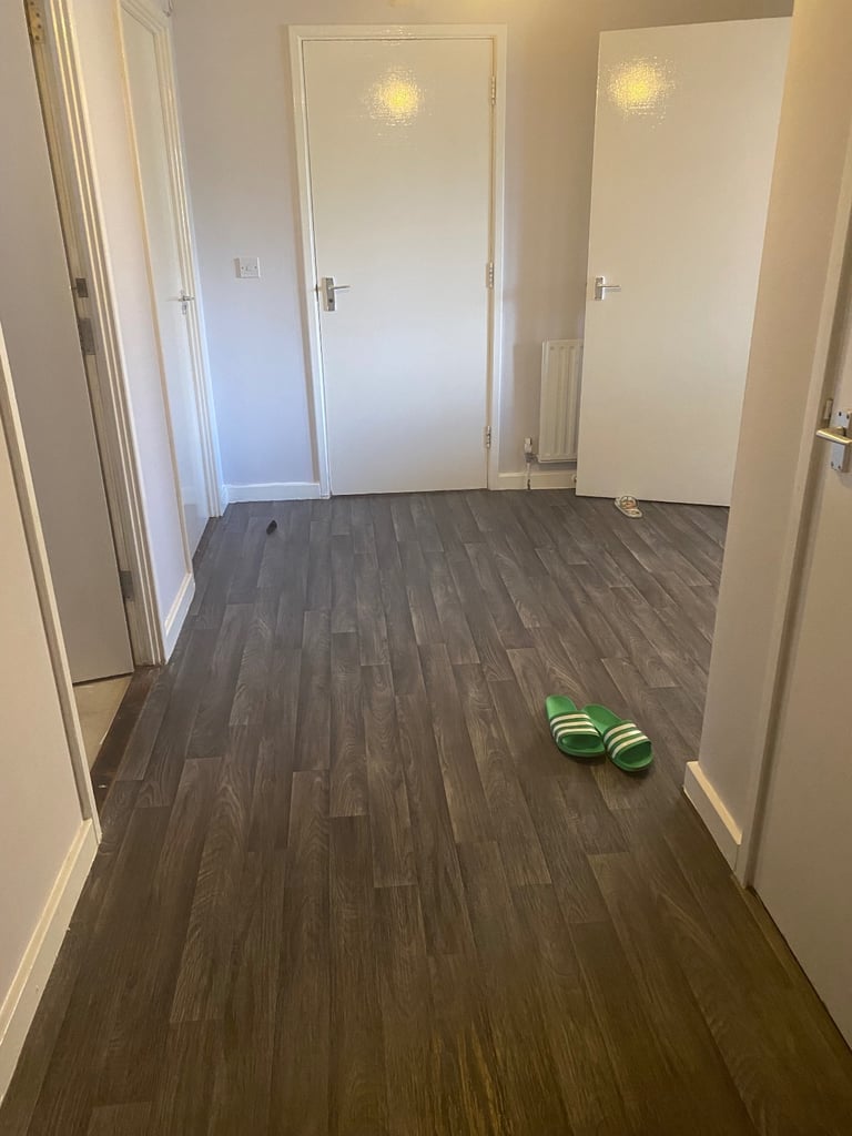 Large 2 bedroom flat for 3 or 4 bedroom house. Home swap