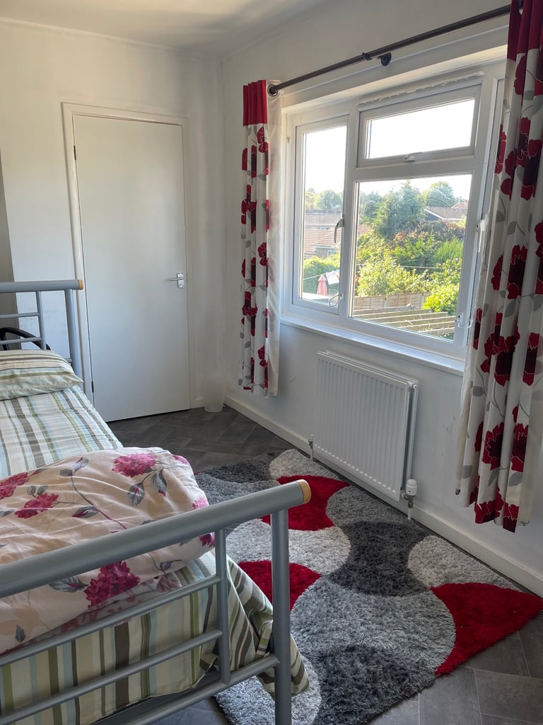 Room for rent £850 