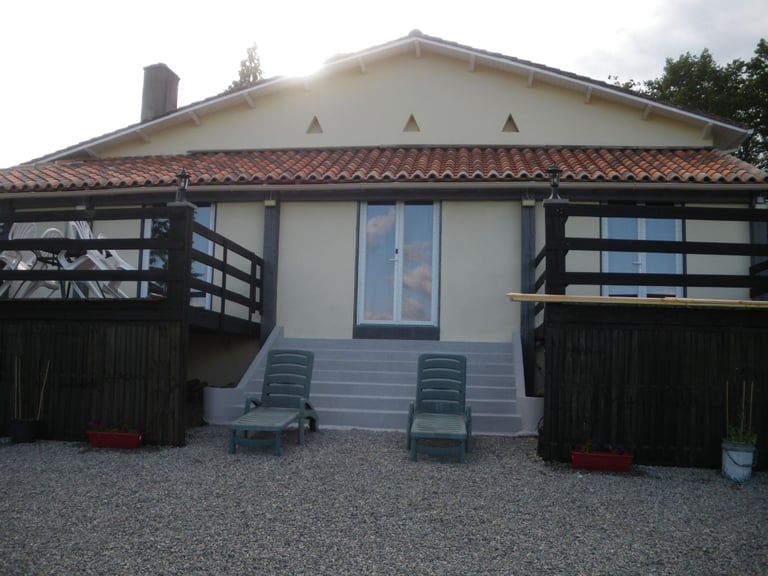 The Bungalow with a million dollar view on the edge of a stunning Tranquil village in FRANCE.