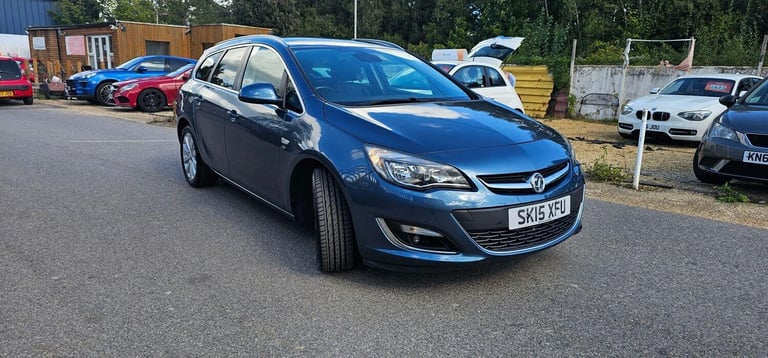 VAUXHALL ASTRA 1.6 i Elite 2015