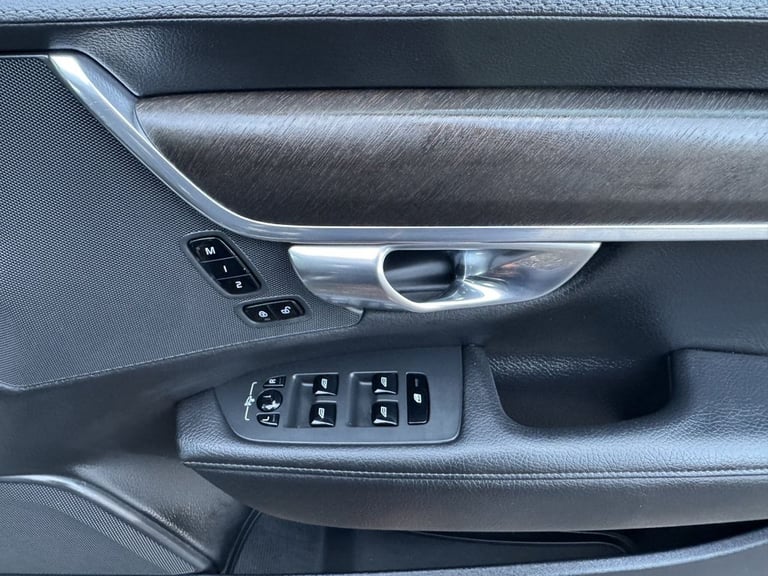 2020 Volvo V90 Cross Country 2.0 D5 Plus Estate 5dr Diesel Auto AWD Euro 6 (s/s) (235 ps) Estate ...