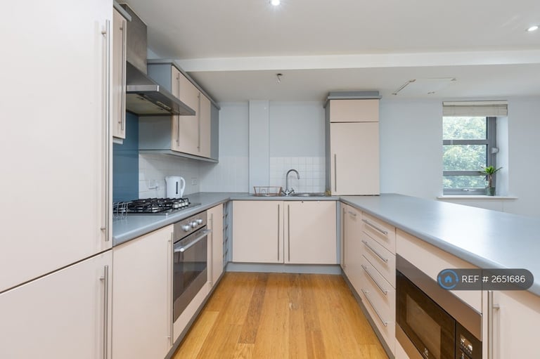 2 bedroom flat in Aldcliffe Road, Lancaster, LA1 (2 bed) (#2651686)