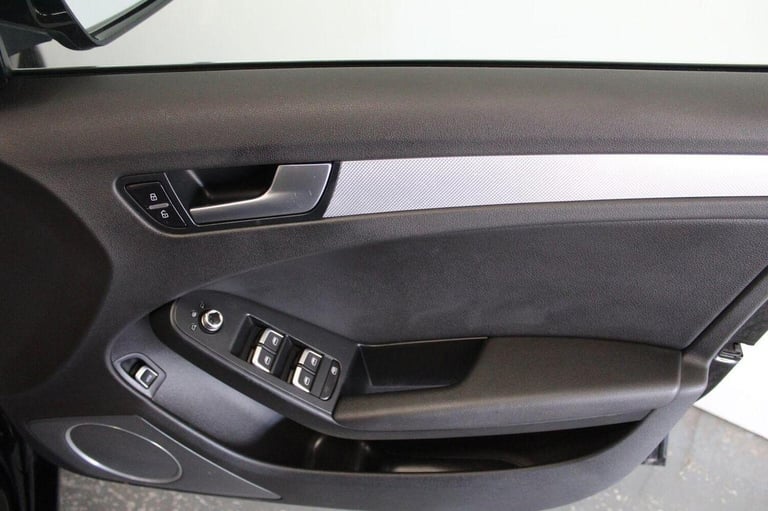 AUDI A4 2.0 TDI SE Technik quattro Euro 5 (s/s) 4dr 2013