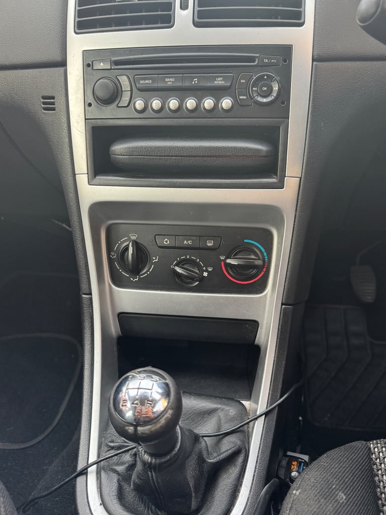 Peugeot, 307, Hatchback, 2007, Manual, 1560 (cc), 5 doors