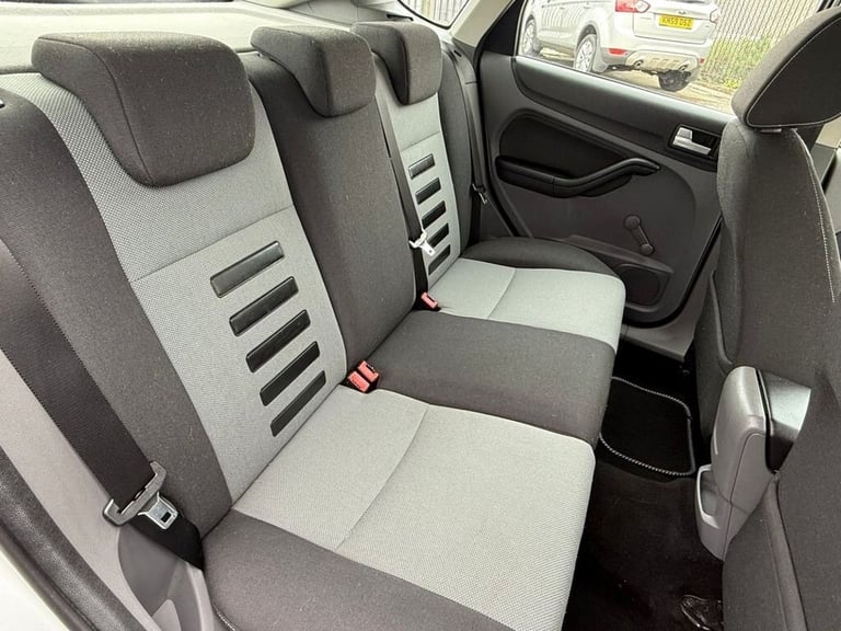 2009 09 FORD FOCUS 1.6 ZETEC HATCHBACK 5DR PETROL MANUAL (161 G/KM, 99 BHP)