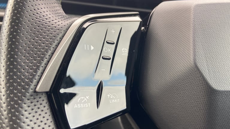 2025 Peugeot 3008 1.2 HYBRID GT SUV 5dr Petrol Hybrid e-DSC6 Euro 6 (s/s) (136 ps) SUV Hybrid Aut...