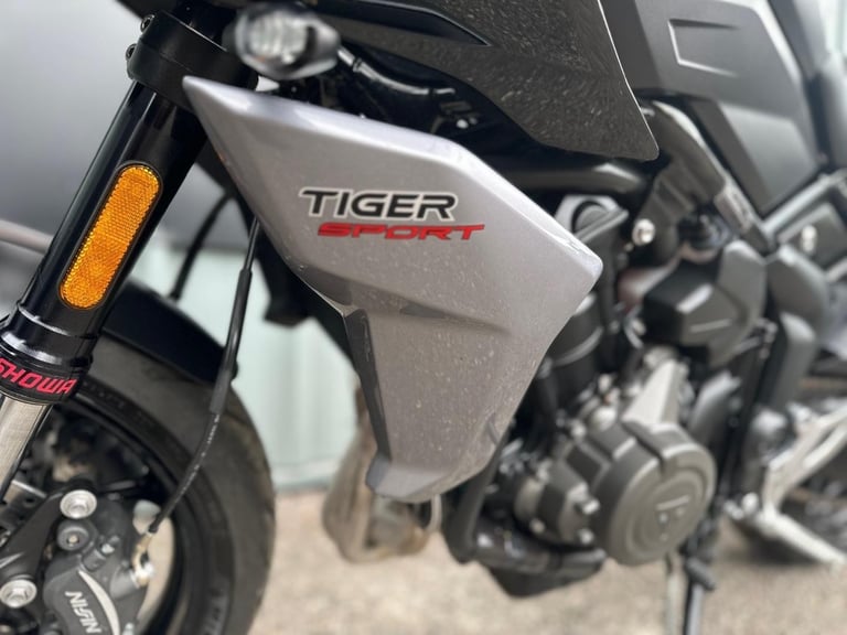 STUNNING LOW MILEAGE 2024/74 TRIUMPH TIGER 660 SPORT MOTORCYCLE 