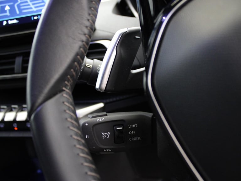 2024 Peugeot 3008 1.6 Hybrid 225 Allure 5dr e-EAT8 Crossover/SUV PETROL/ELECTRIC Automatic