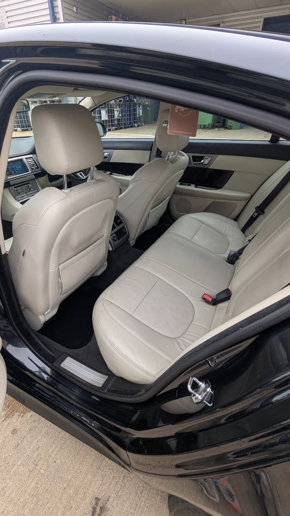Jaguar, XF, Saloon, 2011, Other, 2993 (cc), 4 doors