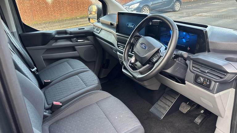 2025 Ford Transit Custom 320 L2 Diesel Fwd 2.0 EcoBlue 136ps H1 Double Cab Van Limited Auto Crew ...