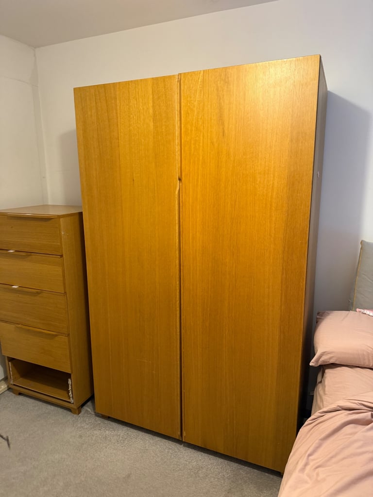 image for FREE DELIVERY HABITAT SOLID OAK 2 DOOR WARDROBE GOOD CONDITION