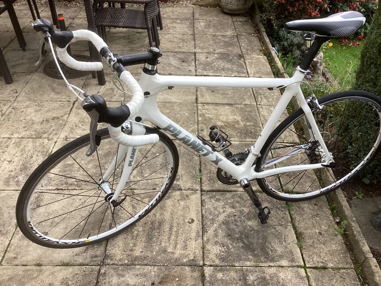 Full carbon lightweight road bike