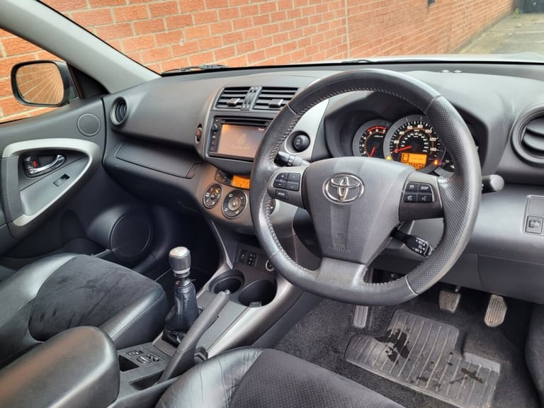 2012 Toyota RAV4 2.2 D-4D XT-R 5dr ESTATE DIESEL Manual