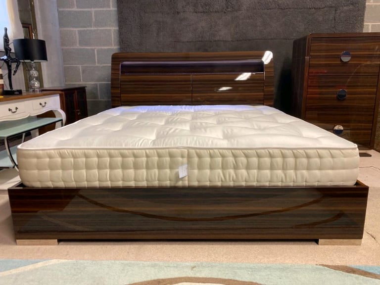 BRAND NEW High Gloss Walnut Finish Super King Bed Frame & LED Lights